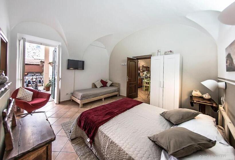 带花园景观的标准三人间, B&b Finalex