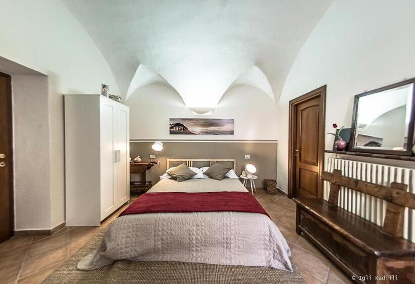 带花园景观的标准三人间, B&b Finalex