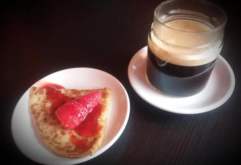 スタンダードルーム, Orange House