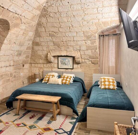 اتاق استاندارد سه نفره, Sister Residence Rooms