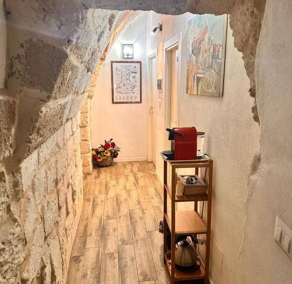 اتاق استاندارد سه نفره, Sister Residence Rooms