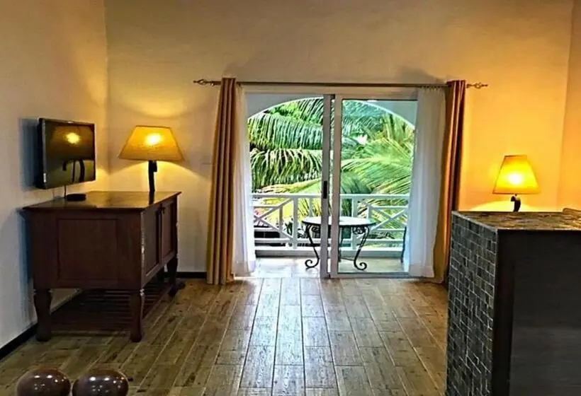 اتاق اساندارد با چشمانداز جانبی به دریا, Ocean Villas Apart
