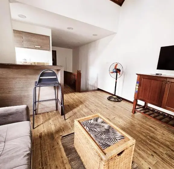 اتاق اساندارد با چشمانداز جانبی به دریا, Ocean Villas Apart