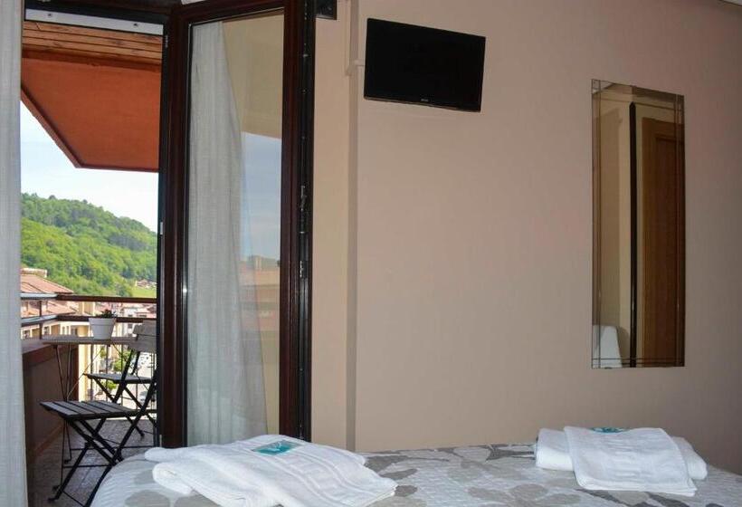 غرفة قياسية سرير مزدوج, Pension Reconquista