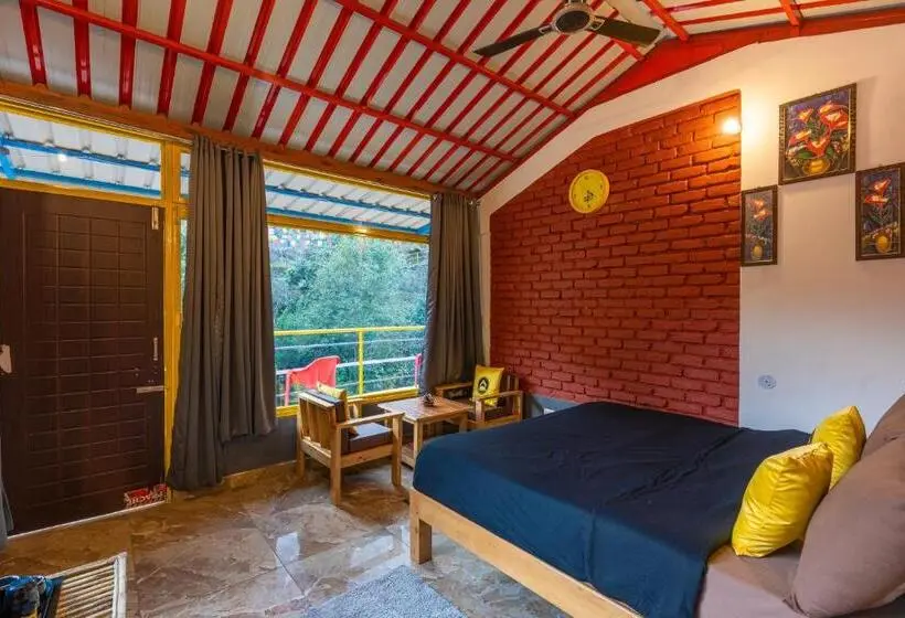 Deluxe-huone Parveke, The Hosteller Mussoorie By The Streamside, Kempty