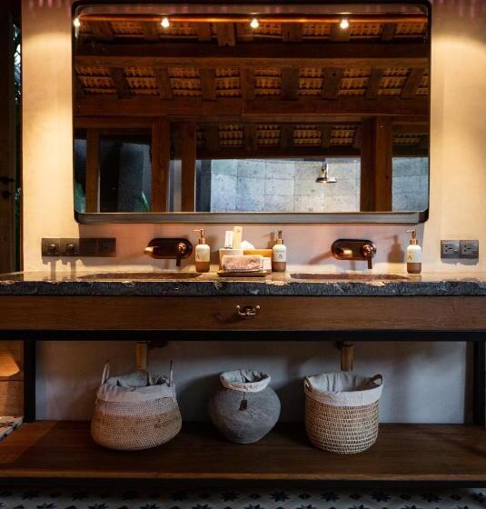 스탠다드 스튜디오, The Asa Maia Adults Only Resort