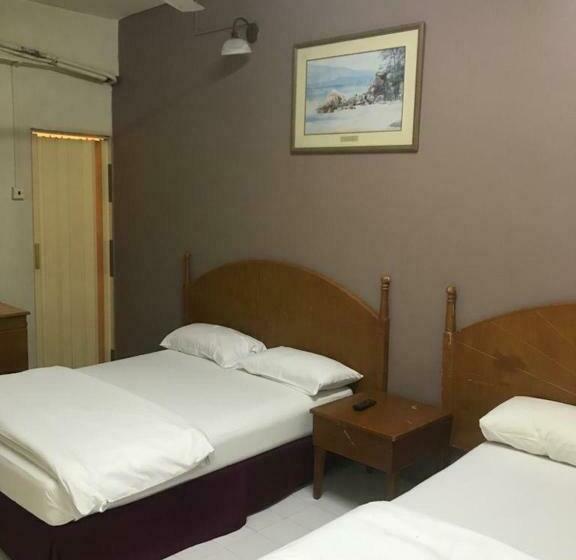 חדר משפחתי, Padua Inn