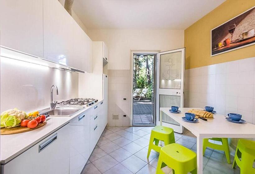 ‫فيلا غرفة نوم واحدة, Resort Riva Degli Etruschi