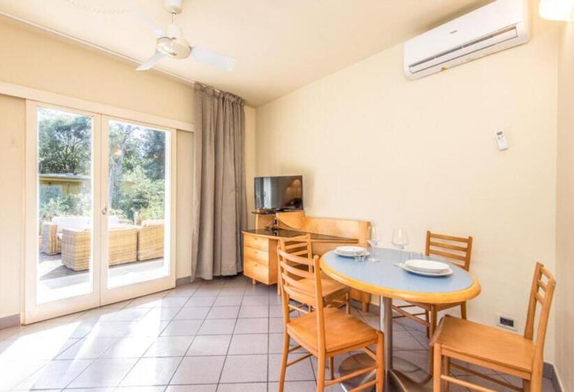 فيلا سوبيريور غرفة نوم واحدة, Resort Riva Degli Etruschi