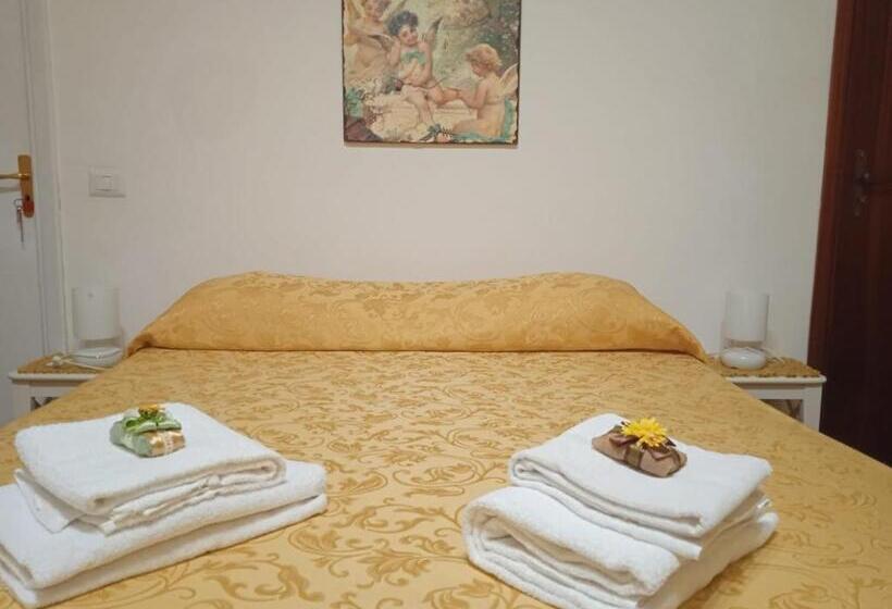 اتاق استاندارد, Well Come Piazza Plebiscito