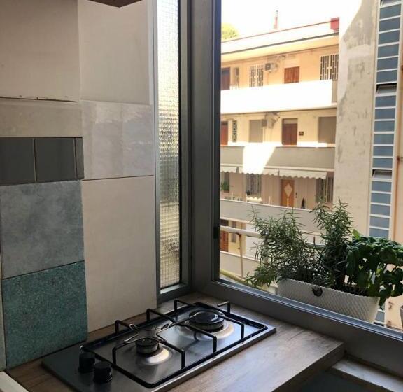 اتاق استاندارد, Well Come Piazza Plebiscito