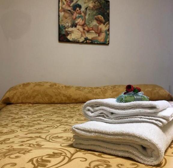 اتاق استاندارد, Well Come Piazza Plebiscito