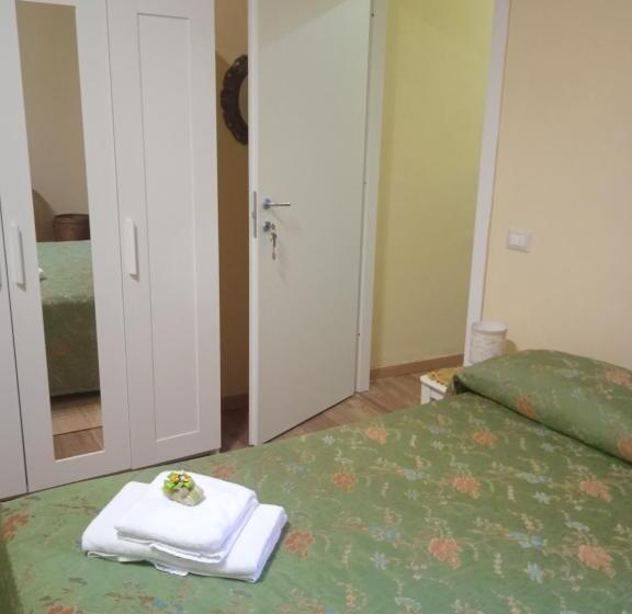 اتاق استاندارد, Well Come Piazza Plebiscito