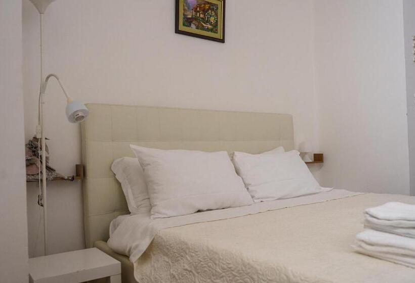 آپارتمان 1 خوابه, Well Come Piazza Plebiscito