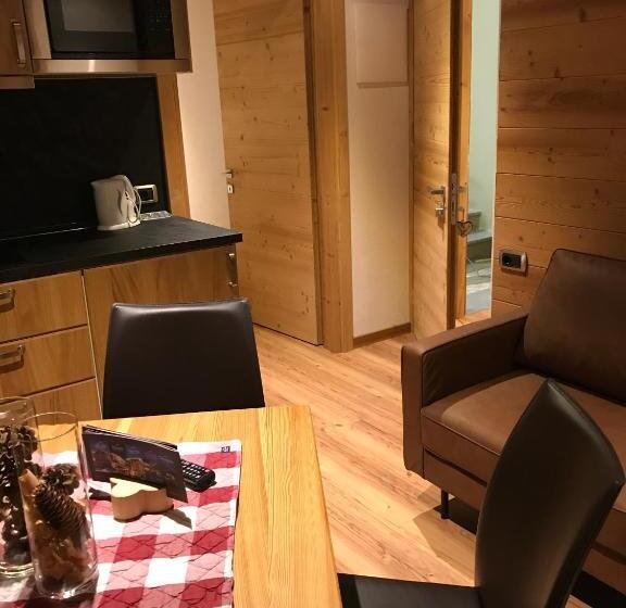 Апартаменты 1 Спальня, Alpen Hotel Chalet