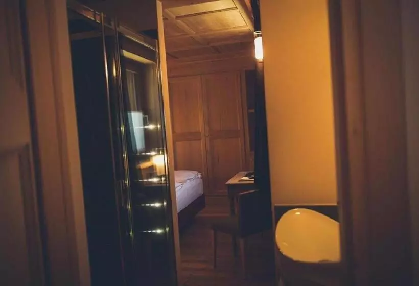 バルコニー付きスーペリアルーム, Alpen Hotel Chalet