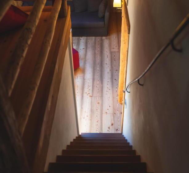 سوییت لوکس, Alpen Hotel Chalet