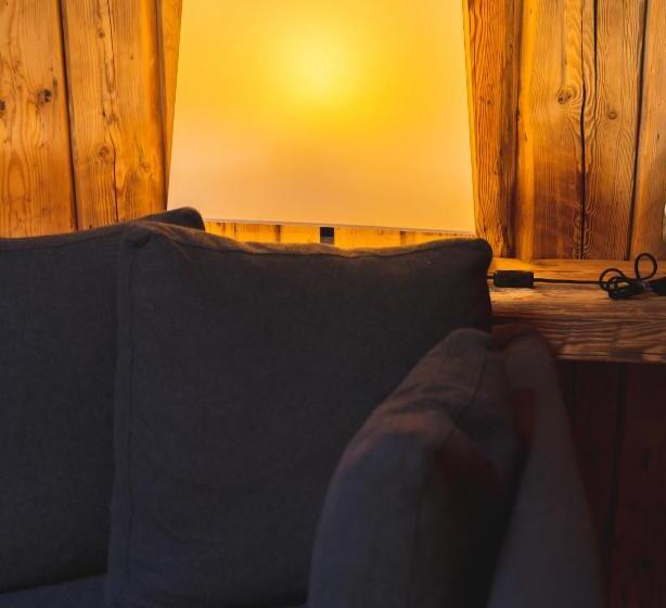 سوییت لوکس, Alpen Hotel Chalet