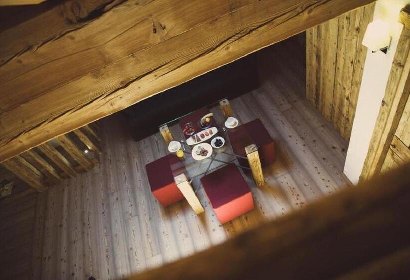 سوییت لوکس, Alpen Hotel Chalet