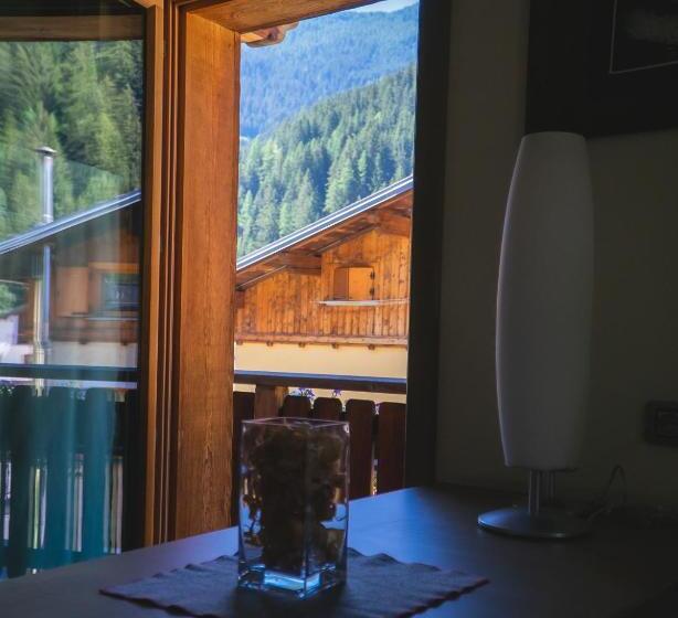 اتاق استاندارد با بالکن, Alpen Hotel Chalet