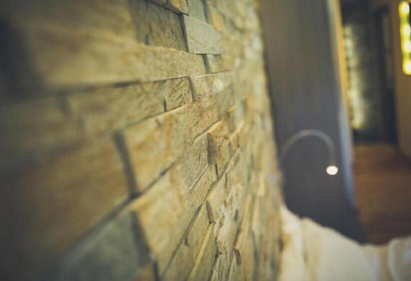 اتاق استاندارد با بالکن, Alpen Hotel Chalet