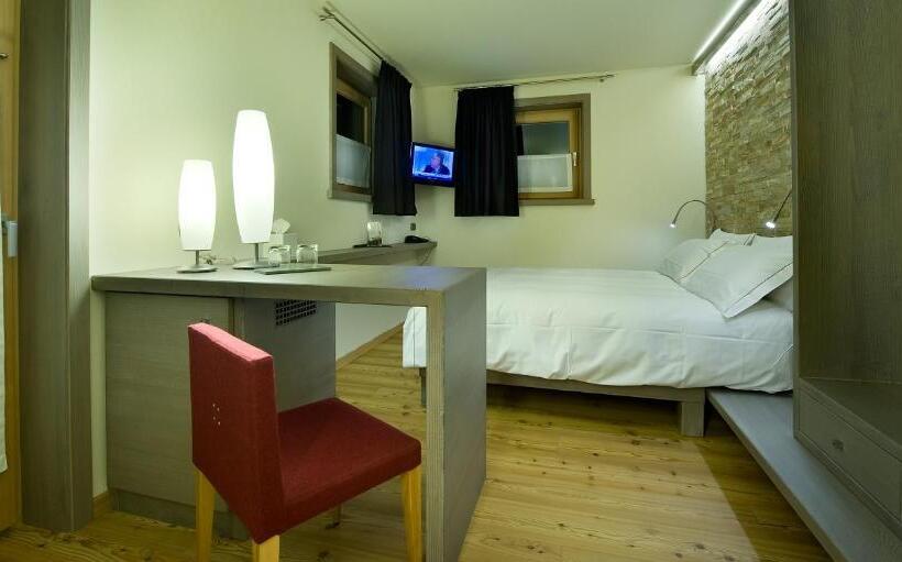 Номер Стандарт с Балконом, Alpen Hotel Chalet