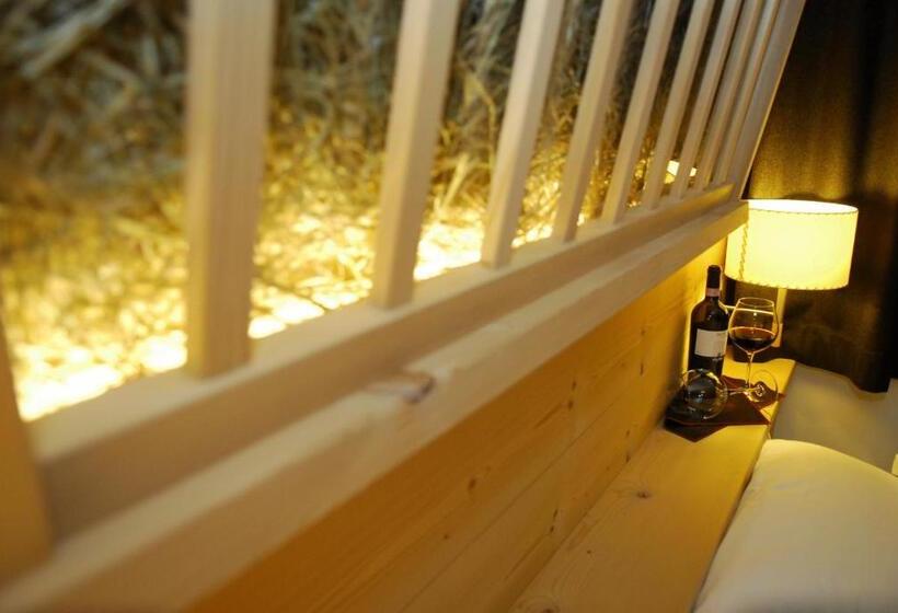 اتاق لوکس با بالکن, Alpen Hotel Chalet