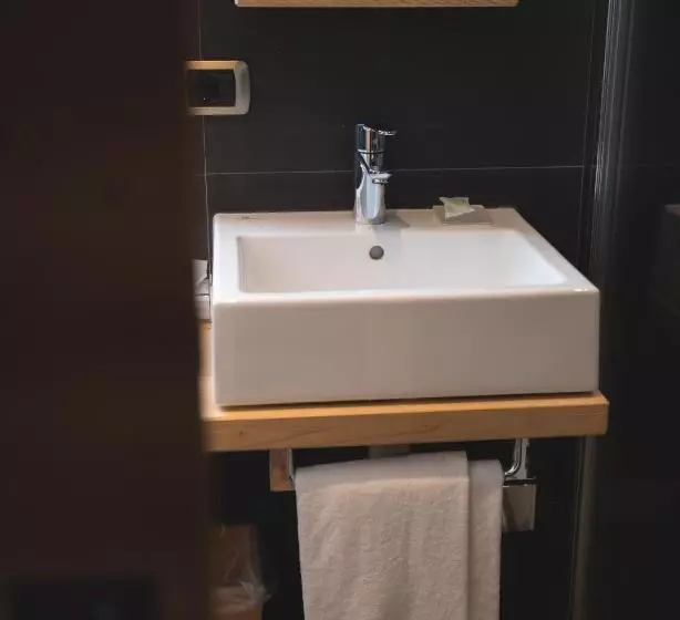 エコノミールーム, Alpen Hotel Chalet
