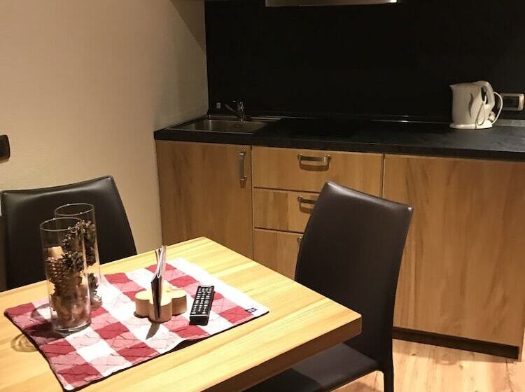 Апартаменты 1 Спальня, Alpen Hotel Chalet