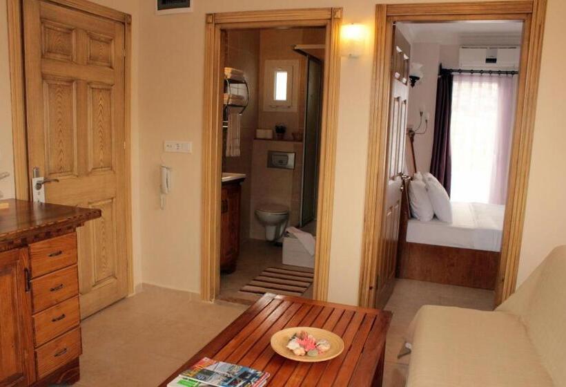 سوییت با چشم‌انداز باغ, Cundavilla Hotel & Suites