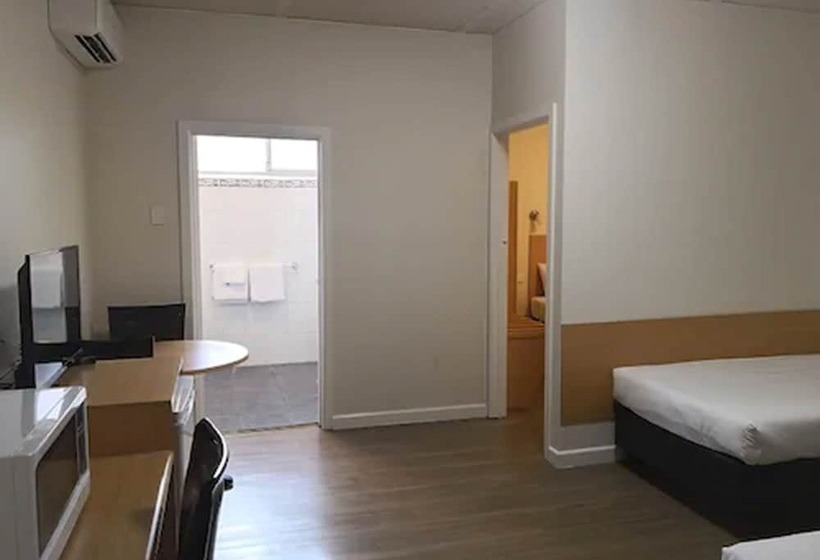 ファミリールーム, Dandenong Motel