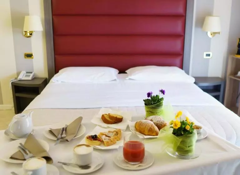 スイート, Grand Hotel Elite