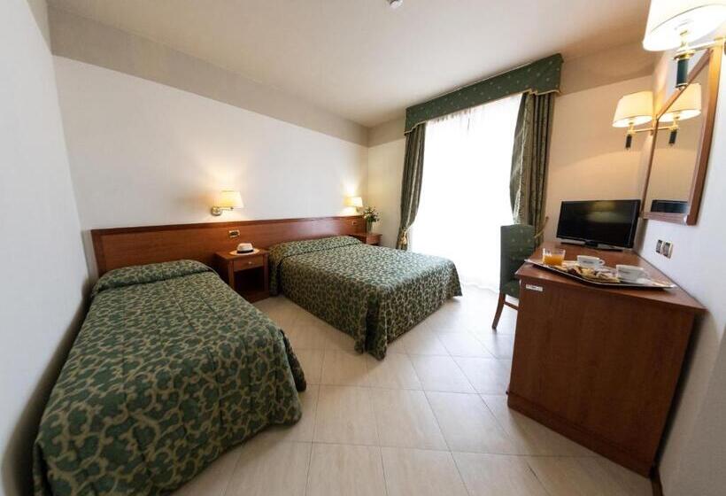 غرفة قياسية, Grand Hotel Elite