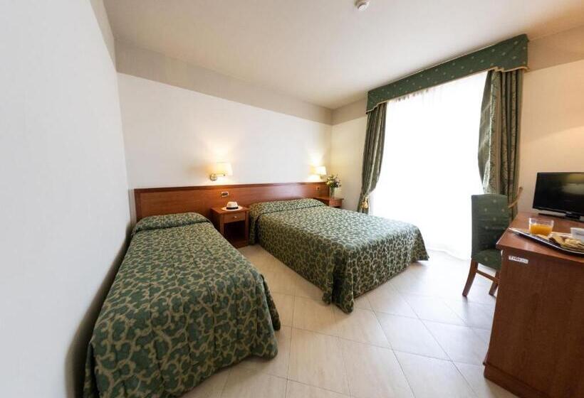 غرفة قياسية, Grand Hotel Elite