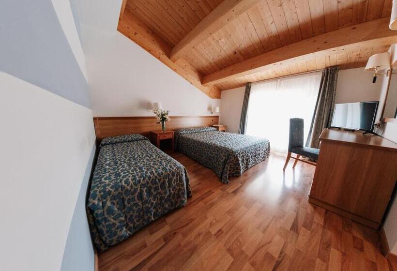 Номер Superior, Grand Hotel Elite