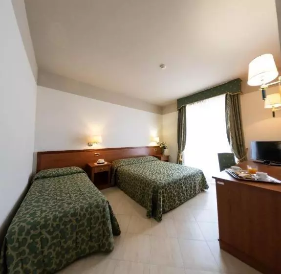 テラス付きスタンダードルーム, Grand Hotel Elite