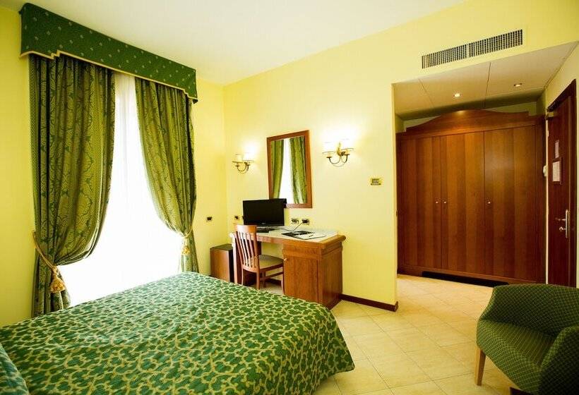 غرفة قياسية, Grand Hotel Elite