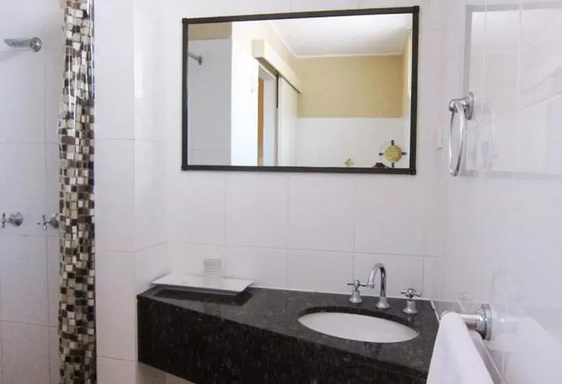 اتاق استاندارد سه نفره, Horizons Motel