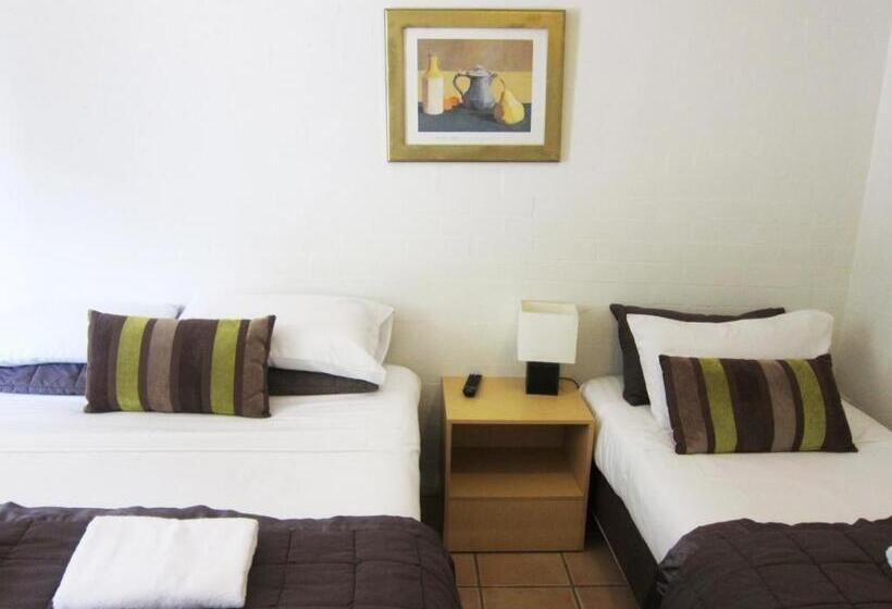 Номер Стандарт Трехместный, Horizons Motel