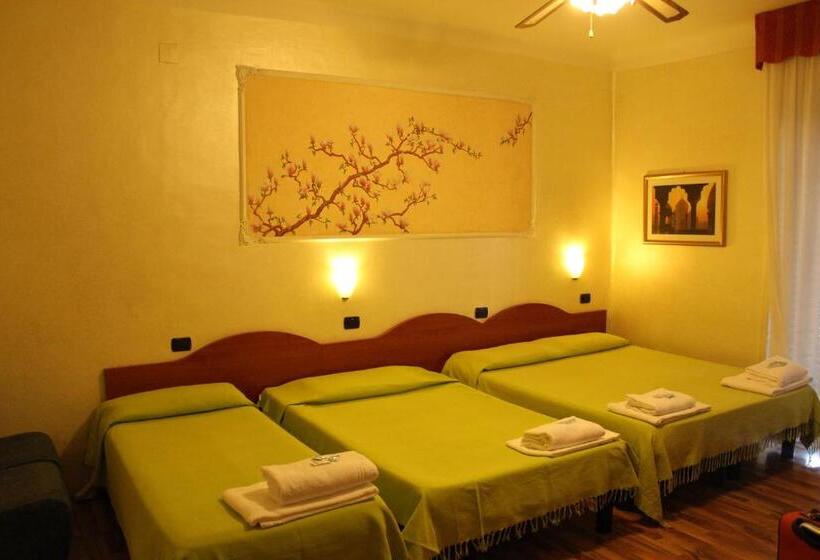 标准三人间, America