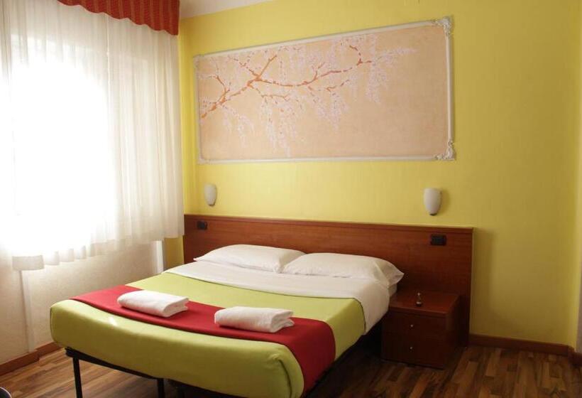 标准单人间, America