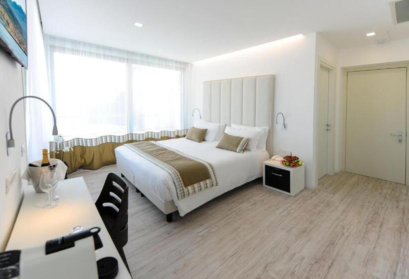 Номер Deluxe с Балконом, Bellini Relais