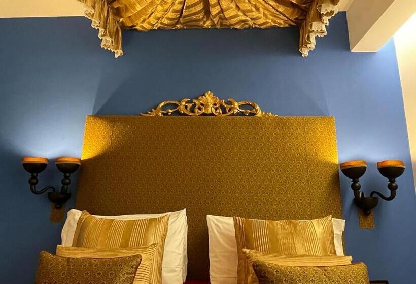 Номер Стандарт, Bellini Relais