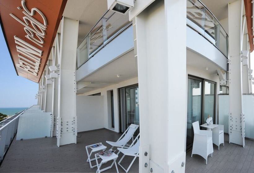 Полулюкс Одноместный с Террасой, Bellini Relais