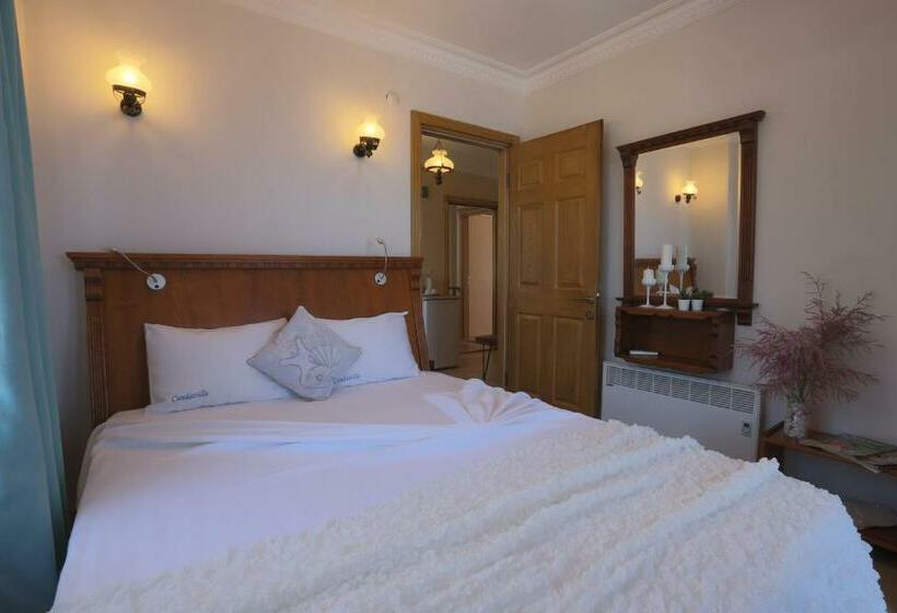 سوییت با چشم‌انداز باغ, Cundavilla Hotel & Suites