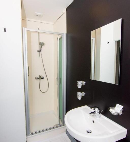 Habitación Estándar, Gillis Eight By Romy&travis