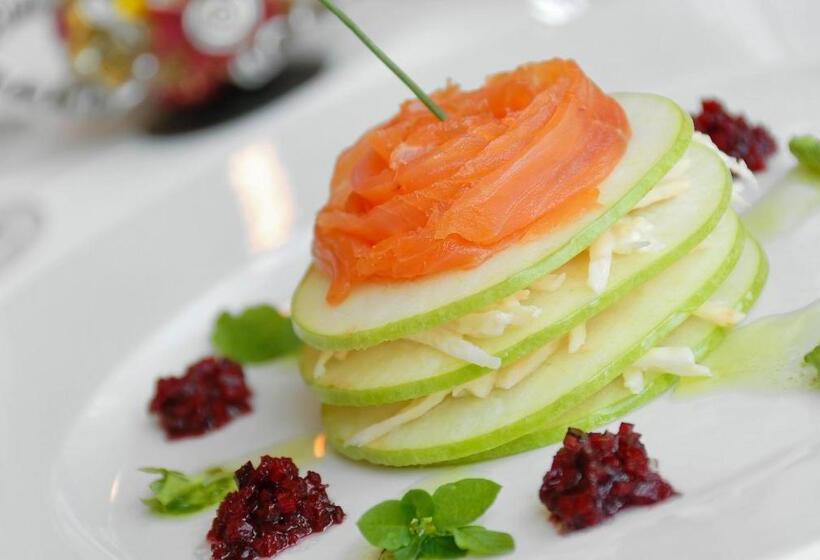 Номер Deluxe, Logis Hotel Restaurant Des Gorges Du Tarn