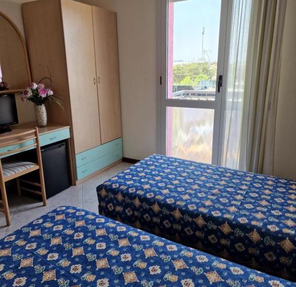 חדר סטנדרט, Di Giovanni