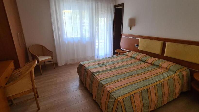 Superior-huone, Eros