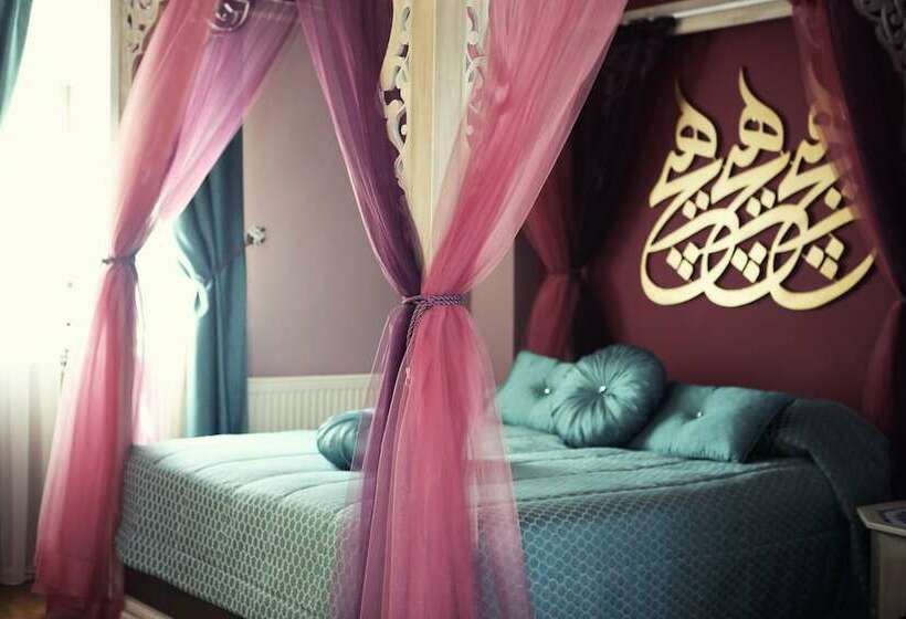 スタンダードトリプルルーム, Kervan